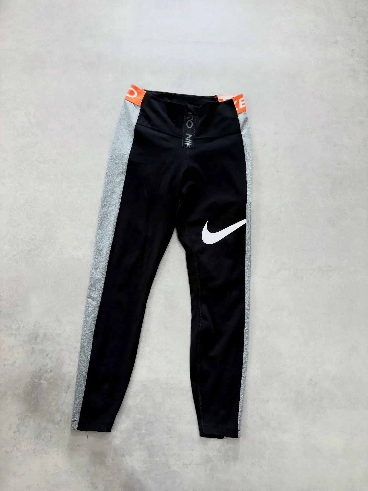 Nike M