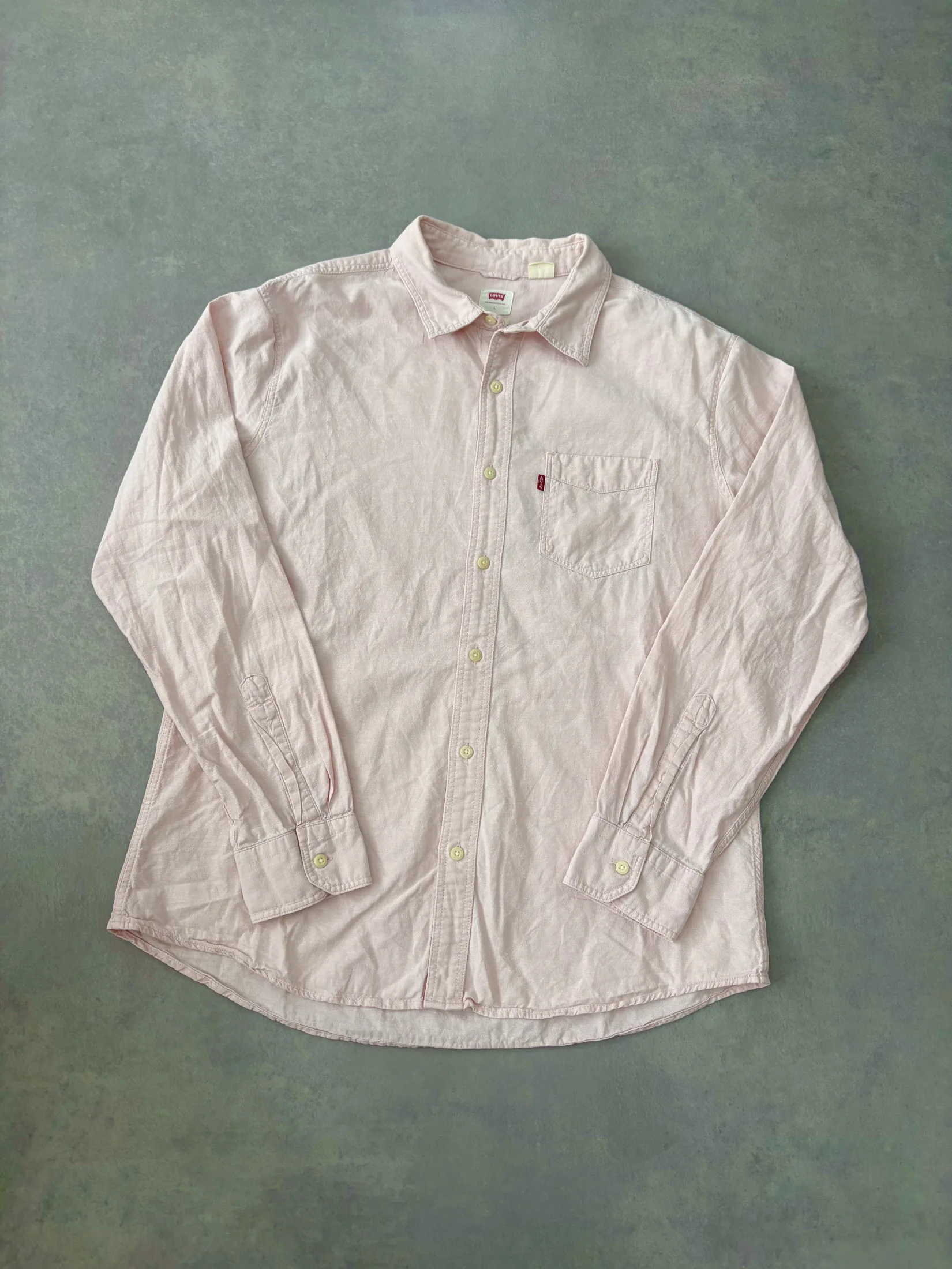 Levis L