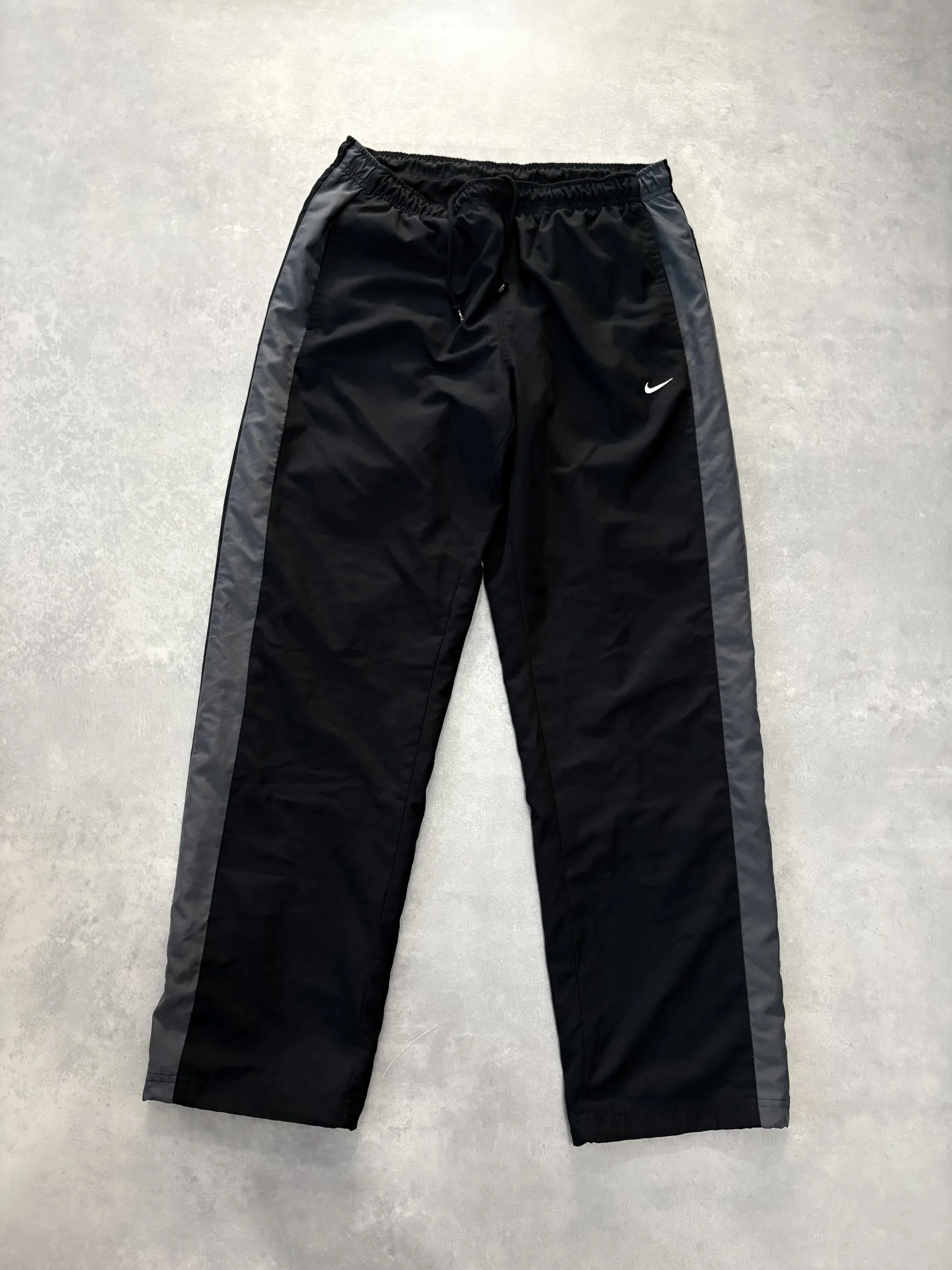 Nike L