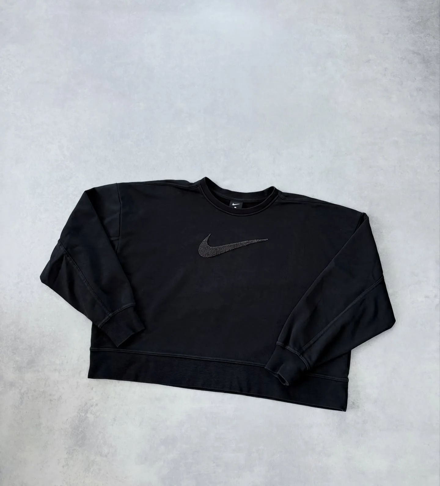 Nike L