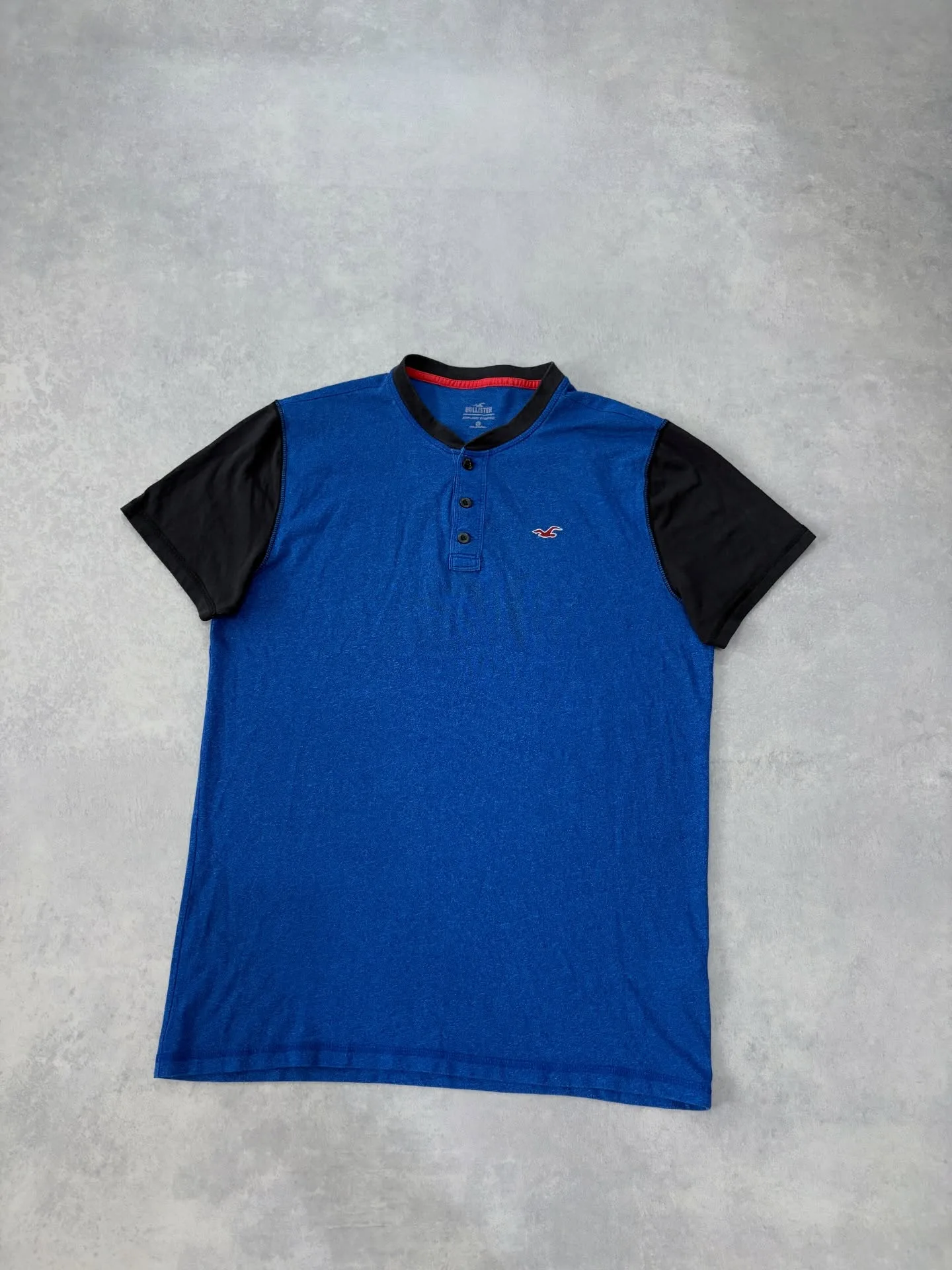 Hollister M
