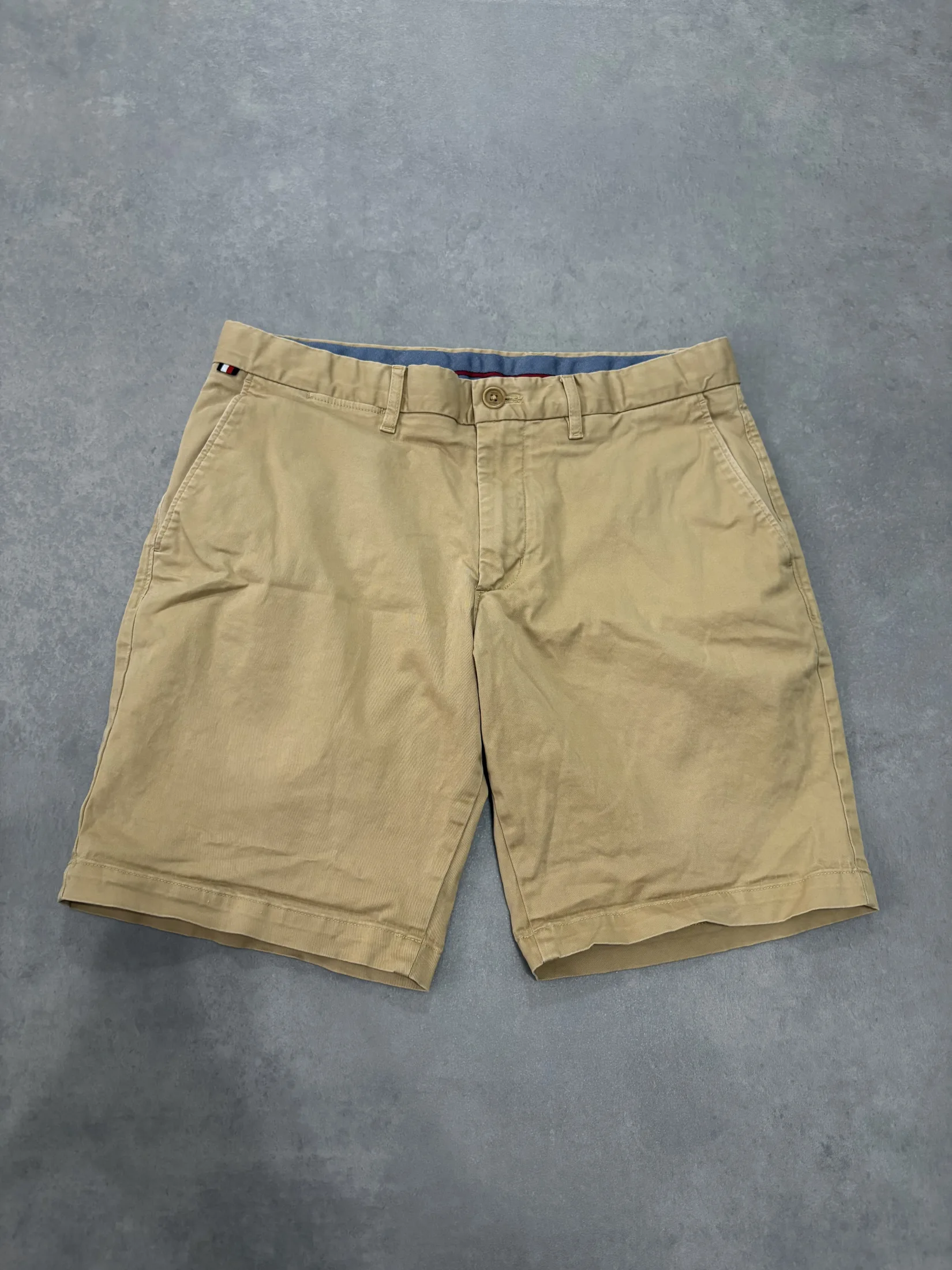 Tommy Hilfiger 31(S)