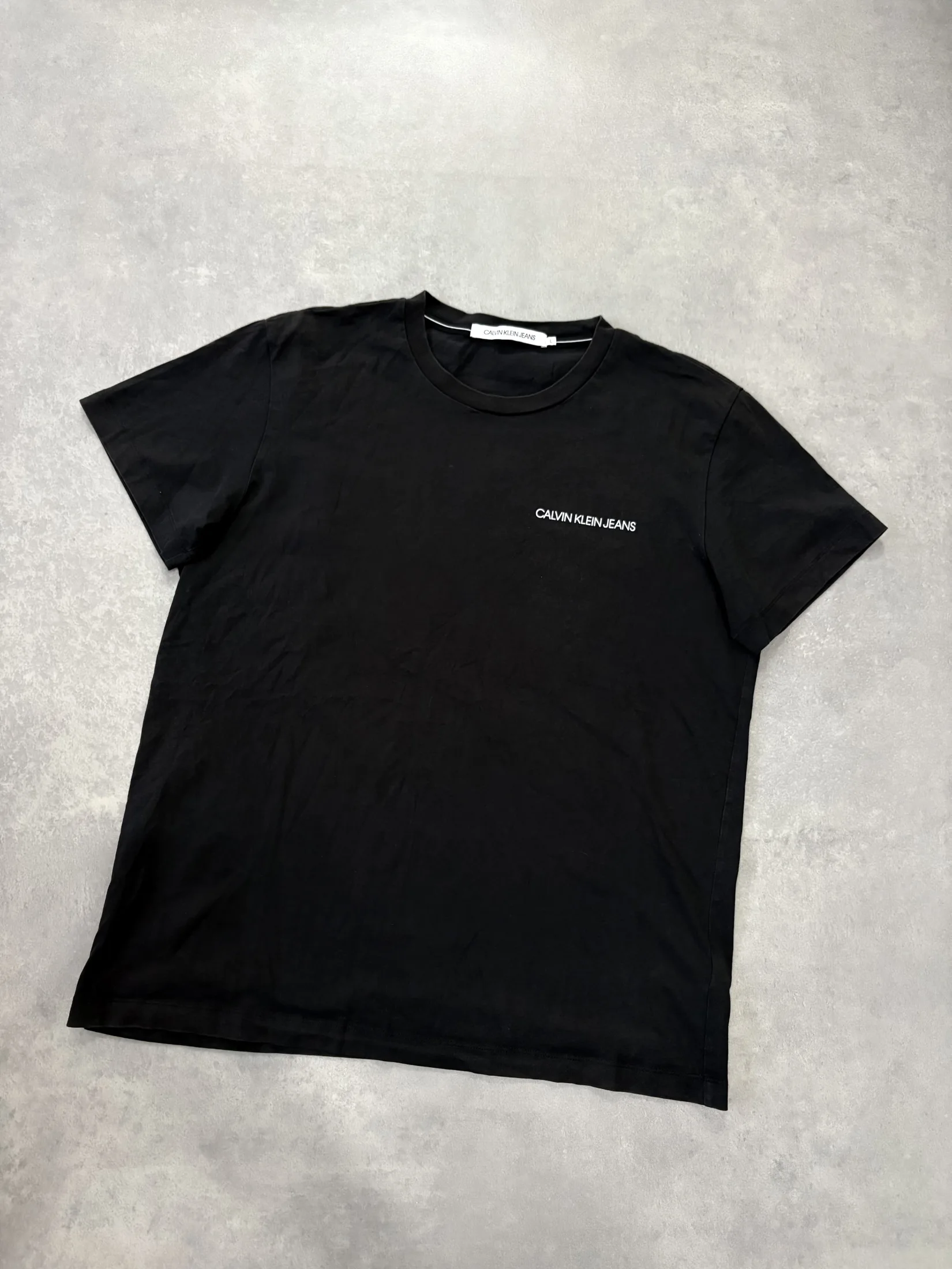 Calvin Klein L