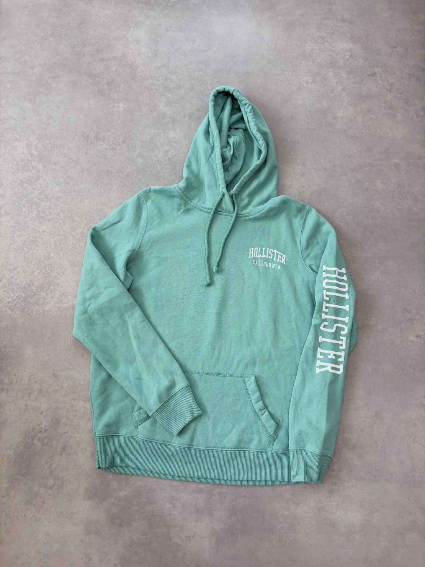 Hollister M