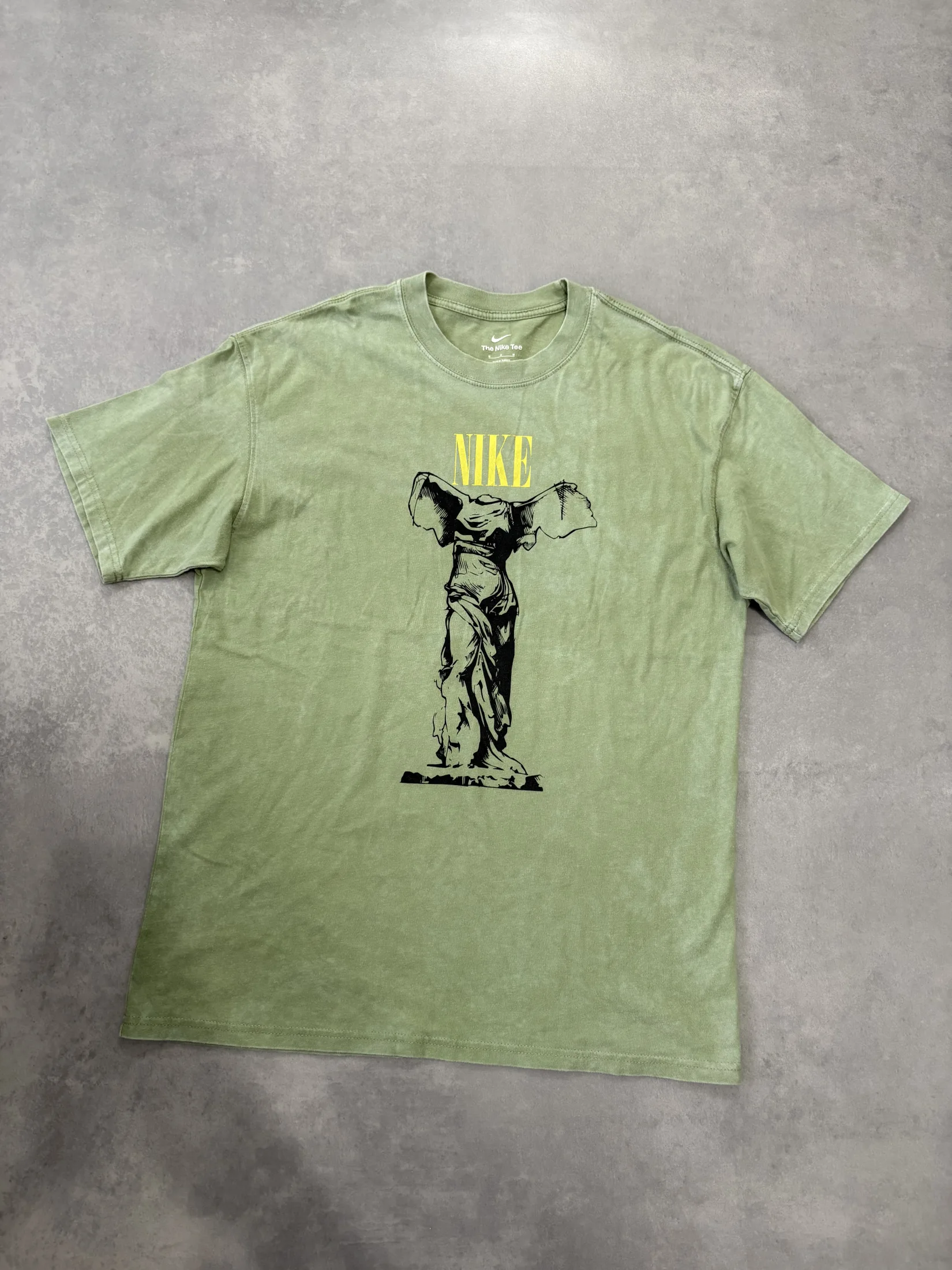 Nike L