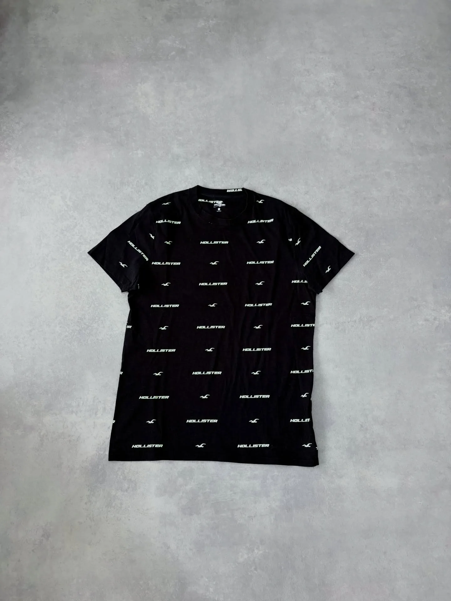 Hollister M