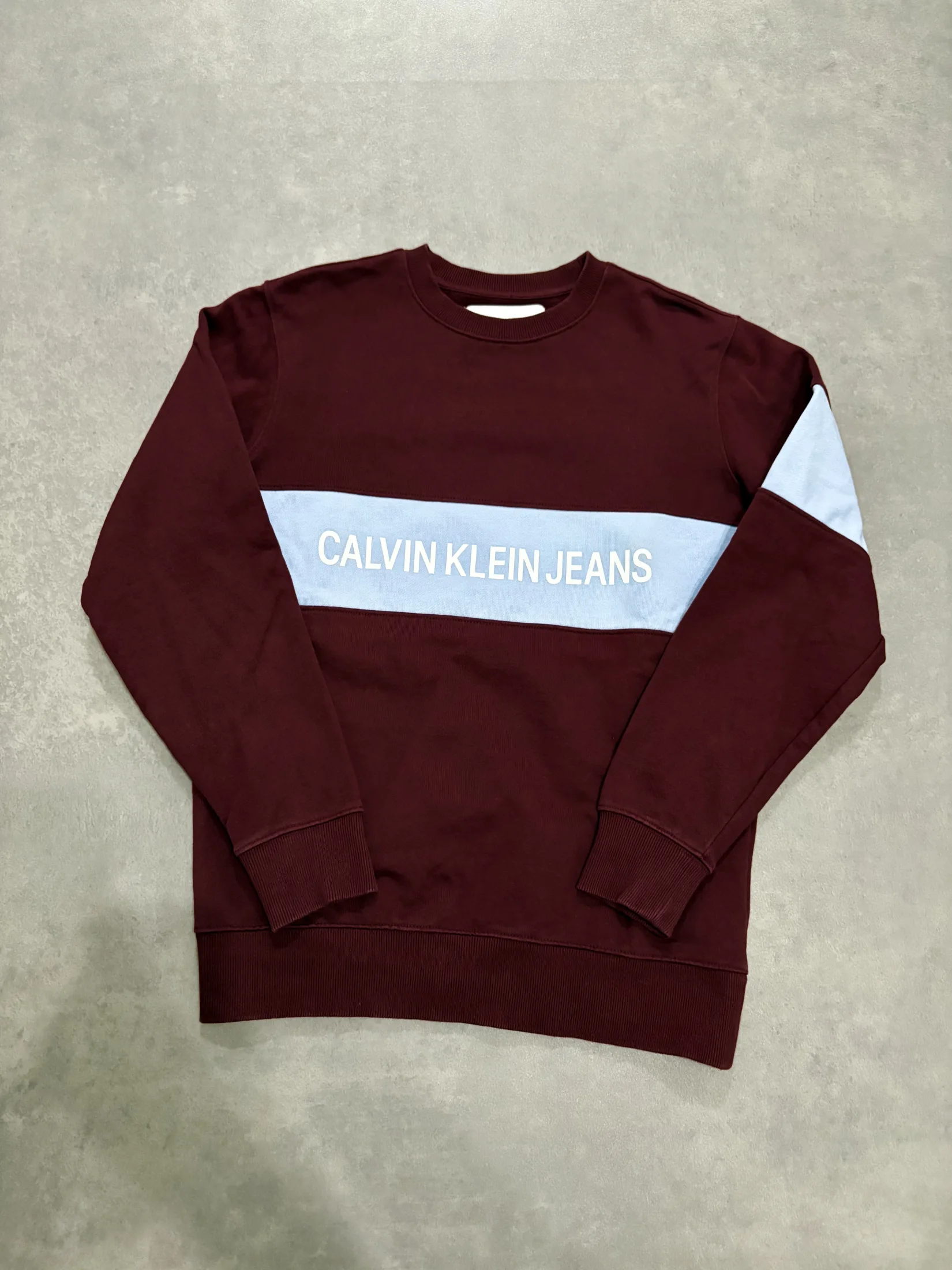 Calvin Klein M