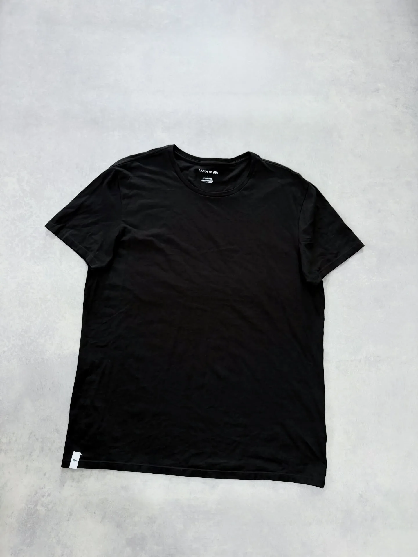 Lacoste L