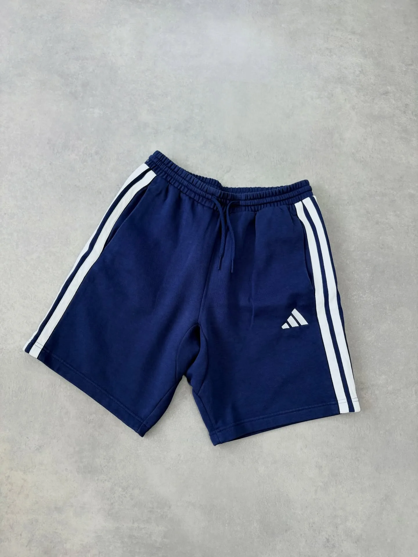 Adidas M