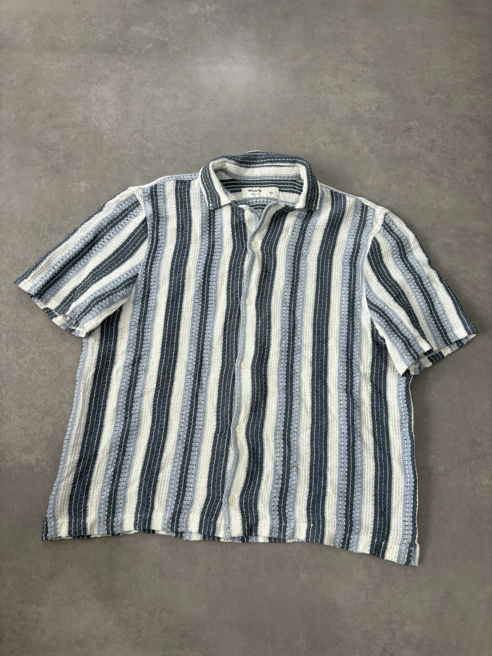 Hollister L